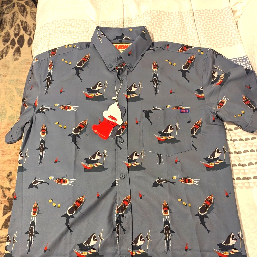Jaws universal studios RSVLTS shirt